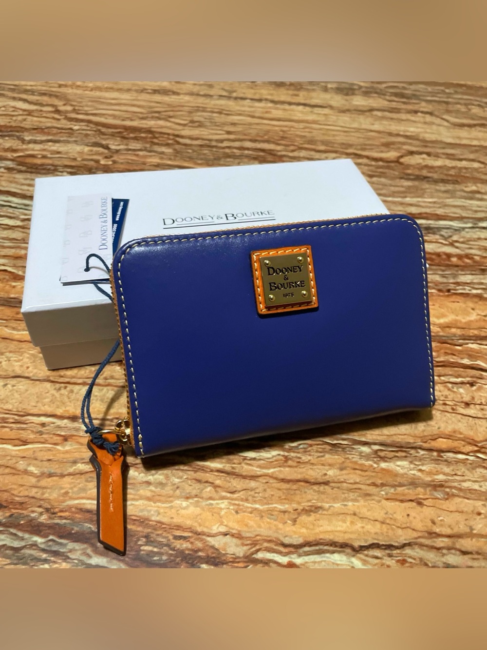 Dooney & Bourke